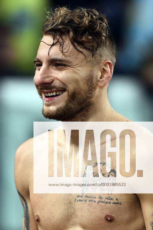 Fu Ball Ciro Immobile Mit Familien Tattoo Auf Der Brust Roma