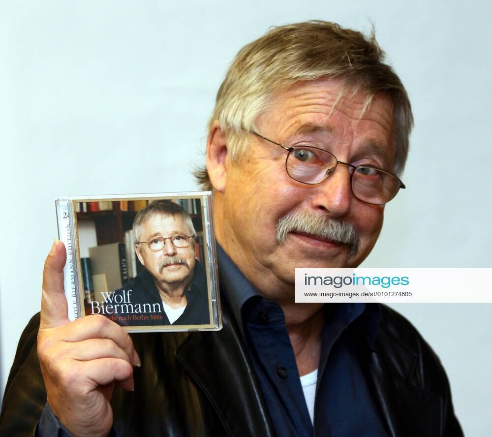 8 Portrait Wolf Biermann, Return to Berlin Mitte , CD Presentation, at Berlin Hotel Concorde, Portrait, Music Berlin Germany, Germany
