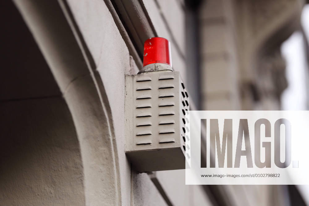 Alarmanlage an einem Haus in der Innenstadt. Köln