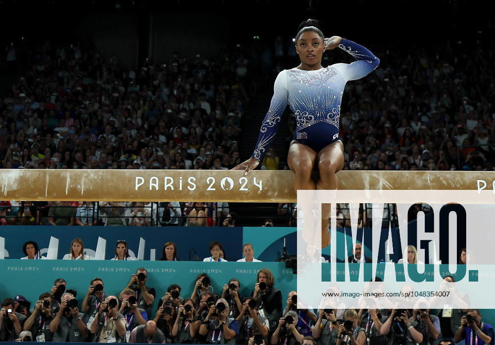 (240805) -- PARIS, Aug. 5, 2024 -- Simone Biles of the United States competes during the women s balance beam final of artistic gymnastics at the Paris 2024 Olympic Games, Olympische Spiele, Olympia, OS in Paris, France, Aug. 5, 2024. ) (PARIS2024) FRANCE-PARIS-OLY-ARTISTIC GYMNASTICS CaoxCan