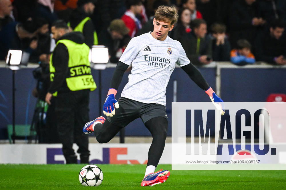 Villeneuve-D ascq, France, France: Sergio MESTRE of Real Madrid during the UEFA Champions League, League Phase MD2 match between Lille OSC (LOSC) and Real Madrid at Pierre Mauroy Stadium on October 02, 2024 in Villeneuve-d Ascq near Lille, France. Villeneuve-D ascq France - ZUMAm308 20241002_zsp_m308_061