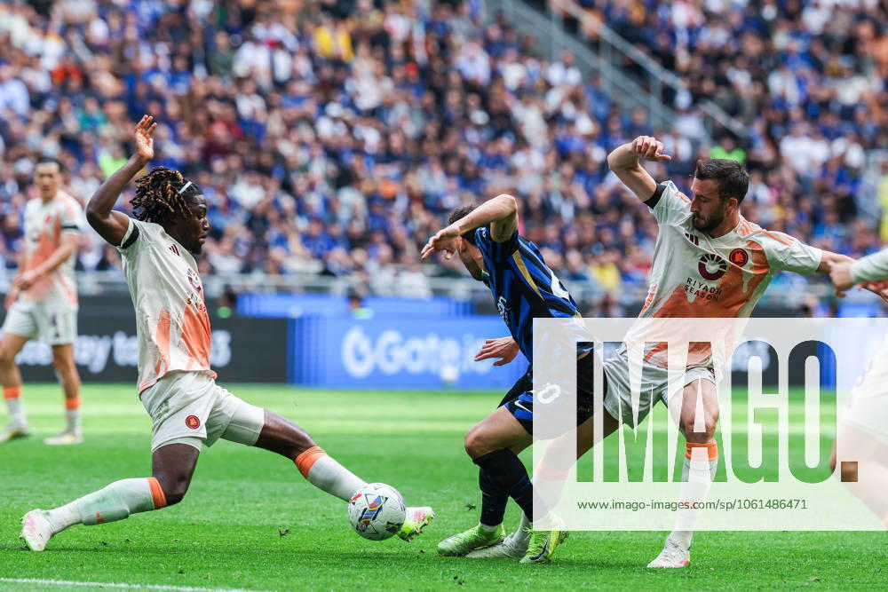 Hakan Calhanoglu of FC Internazionale seen in action during Serie A 2024 25 football match between FC Internazionale and AS Roma at San Siro Stadium Milan Italy on 27 April 2025. Milan Stadio Giuseppe Meazza Milan Italy