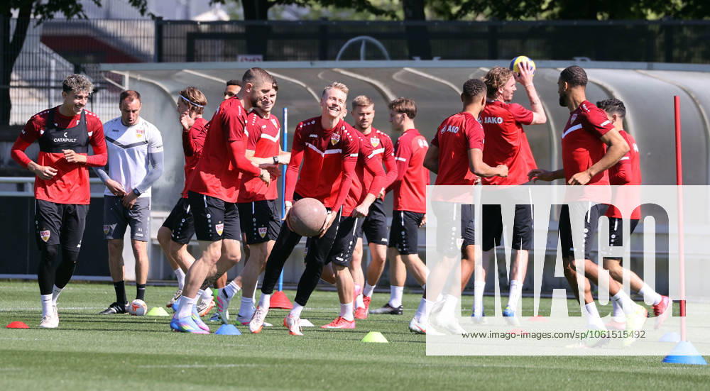 VfB Stuttgart Training Deutschland, Stuttgart, 29.04.2025, Fussball, Bundesliga, VfB Stuttgart Training: Chris Führich.