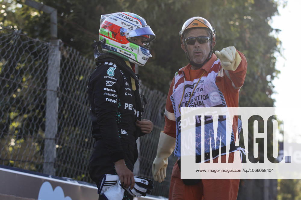 F1 - ITALIAN GRAND PRIX 2025 KIMI ANTONELLI Andrea (ita), Mercedes AMG F1 Team W16, portrait action crash, accident, marshall, commissaire de piste, marshal, marshalls, marshals during the 2025 Formula 1 Pirelli Grand Premio dItalia, 2025 Italian Grand Prix, 16th round of the 2025 FIA Formula One World Championship, WM, Weltmeisterschaft from September 5 to 7, 2025 on the Autodromo Nazionale Monza, in Monza, Italy - MonzaItaly