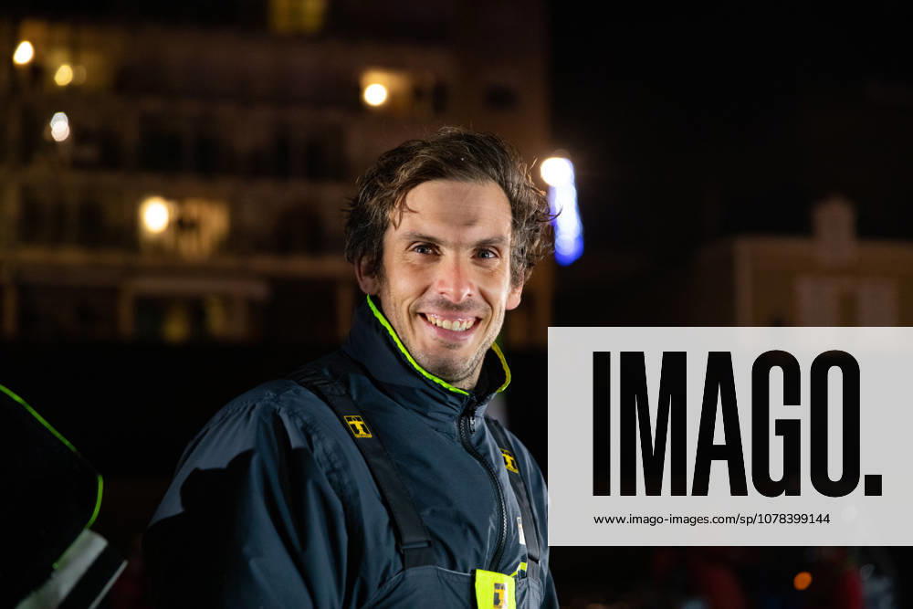 Charlie Dalin (fra) sailing on the Imoca Apivia finishing the Vendà e Globe 2020-2021 in 80 Days 06 Hours 15 minutes and 47 seconds during the arrival of the 2020-2021 Vendà e Globe, 9th edition of the solo non-stop round the world yacht race, on January 27th 2021 in Les Sables-d Olonne, France SABLES D OLONNESFrance