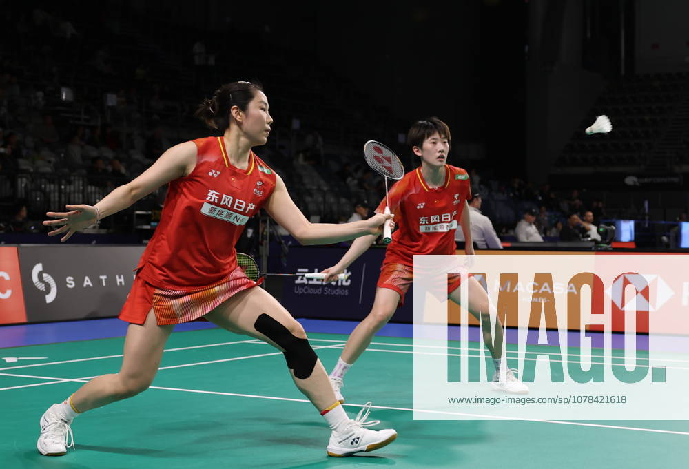(260612) -- SYDNEY, June 12, 2026 -- Jia Yifan (L) Zhang Shuxian compete during the women s doubles quarterfinal match between Jia Yifan Zhang Shuxian of China and Hsu Ya Ching Sung Yu-Hsuan of Chinese Taipei at the Australian Badminton Open 2026 in Sydney, Australia, June 12, 2026. ) (SP)AUSTRALIA-SYDNEY-BADMINTON-AUSTRALIAN OPEN-WOMEN S DOUBLES GongxBing