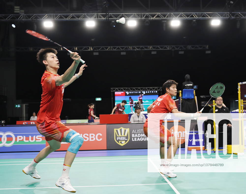 (260613) -- SYDNEY, June 13, 2026 -- Feng Yanzhe (L) Huang Dongping compete during the mixed doubles semifinal match between Feng Yanzhe Huang Dongping of China and Presley Smith Jennie Gai of the United States at the Australian Badminton Open 2026 in Sydney, Australia, June 13, 2026. ) (SP)AUSTRALIA-SYDNEY-BADMINTON-AUSTRALIAN OPEN-MIXED DOUBLES-SEMIFINALS GongxBing