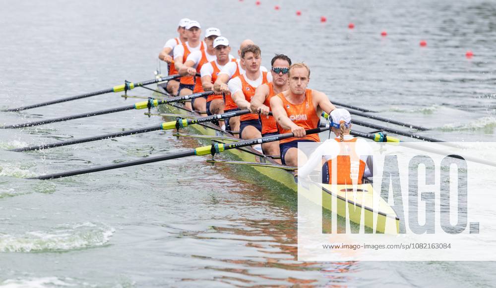 AMSTERDAM - Finn Florijn, Jan van der Bij, Jorn Salverda, Mick Makker, Sander de Graaf, Pieter van Veen, Ralf Rienks, Wibout Rustenburg, coxswain Jonna de Vries during the heats for the men s eight on the seventh and final day of the World Rowing Championships at the Bosbaan in the Amsterdamse Bos. IRIS VAN DEN BROEK ANP ANPxSportx IVx 566581883 originalFilename: 566581883