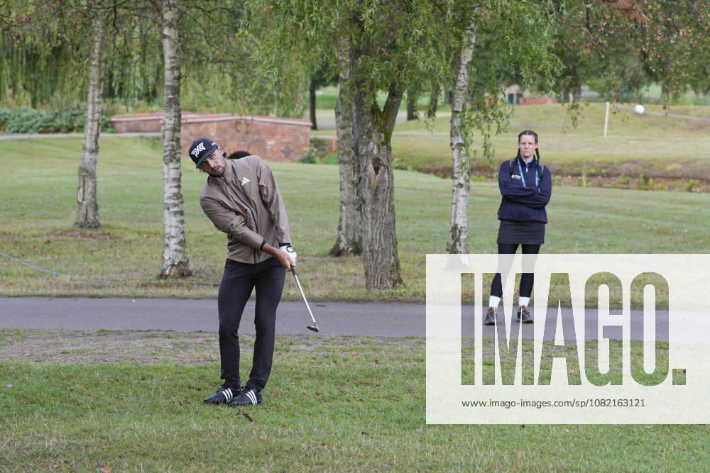SUTTON COLDFIELD, ENGLAND - AUG 30: Marco Penge (ENG) chips to the 8th green during the delayed Round 3 at the 2026 Husqvarna British Masters at The Belfry, Sutton Coalfield on August 30, 2026 in Warwickshire, England The 2026 Husqvarna British Masters