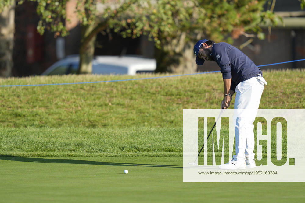 SUTTON COLDFIELD, ENGLAND - AUG 30: Angel Hidalgo (ESP) putts for birdie on the seventeenth green during the delayed Round 3 at the 2026 Husqvarna British Masters at The Belfry, Sutton Coalfield on August 30, 2026 in Warwickshire, England The 2026 Husqvarna British Masters