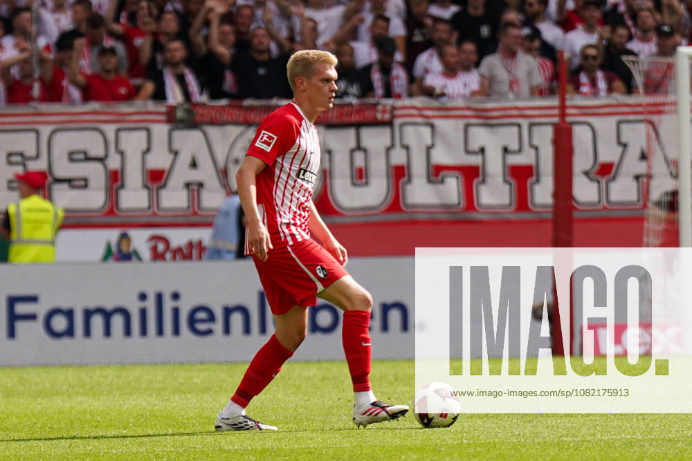 Deutschland: Fussball Bundesliga Saison 2026 - 2027, 1. Spieltag - SC Freiburg vs Werder Bremen - Europa Park Stadion (Freiburg): Matthias Ginter (SC Freiburg, 28)