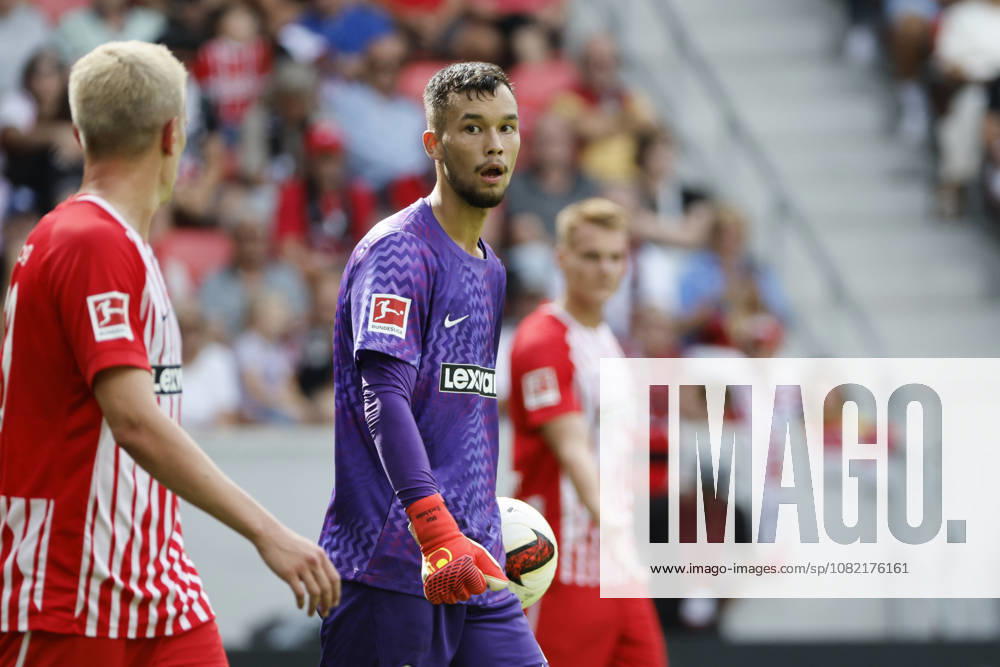 Mio Backhaus (SC Freiburg, 01) , Deutschland, Fussball, 1. Bundesliga, 1.Spieltag, 2026 2027, SC Freiburg vs. SV Werder Bremen, 30.08.2026, Freiburg im Breisgau Europa-Park Stadion Deutschland