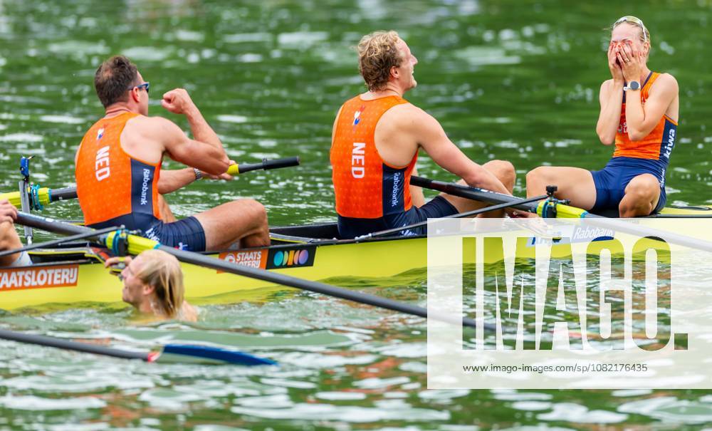 AMSTERDAM - Finn Florijn, Jan van der Bij, Jorn Salverda, Mick Makker, Sander de Graaf, Pieter van Veen, Ralf Rienks, Wibout Rustenburg, coxswain Jonna de Vries after the men s eight final on the seventh and final day of the World Rowing Championships at the Bosbaan in the Amsterdam Forest. IRIS VAN DEN BROEK ANP ANPxSportx IVx 566597544 originalFilename: 566597544