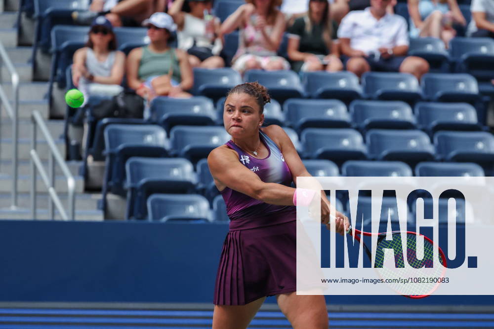 US Open tennis tournament - Day 1 Jasmine Paolini of Italy in action against Veronika Erjavec of Slovenia during the Womens Singles round one of the US Open Tennis Championships at the USTA Billie Jean King National Tennis Center in Flushing Meadows, New York, USA, 30 August 2026. The 2026 US Open tournament runs from 23 August through 13 September. FLUSHING MEADOWS NEW YORK United States