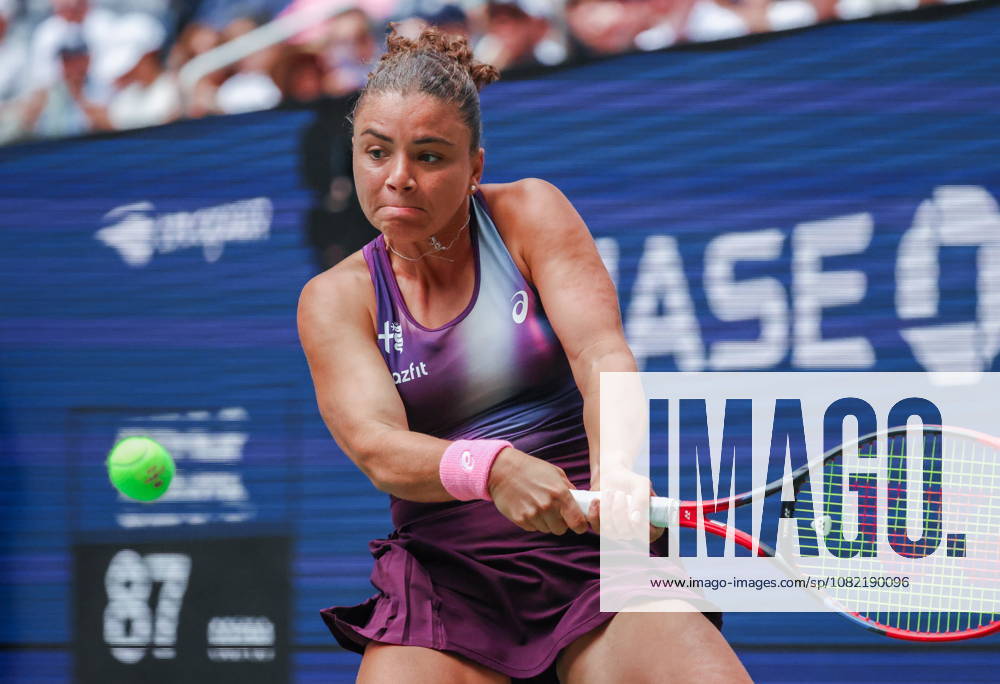 US Open tennis tournament - Day 1 Jasmine Paolini of Italy in action against Veronika Erjavec of Slovenia during the Womens Singles round one of the US Open Tennis Championships at the USTA Billie Jean King National Tennis Center in Flushing Meadows, New York, USA, 30 August 2026. The 2026 US Open tournament runs from 23 August through 13 September. FLUSHING MEADOWS NEW YORK United States