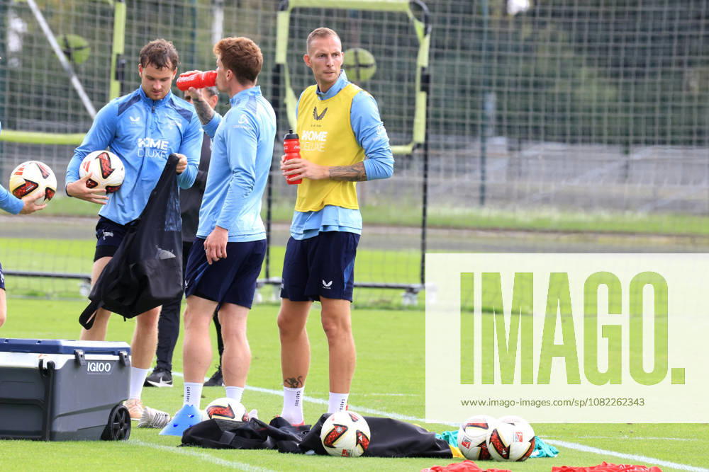 DEU GER, Fussball , 2.Fussballbundesliga, Saison 2026 2027, Sportforum, Hertha BSC, Training Gustaf Nilsson ( Hertha BSC Berlin 9 ), Linus Jasper Gechter ( Hertha BSC Berlin 44 ), Sebastian Groenning ( Hertha BSC Berlin 17 ) 2. Liga: DFB DFL regulations prohibit any use of photographs as image sequences and or quasi-video) Berlin Sportforum Berlin Deutschland