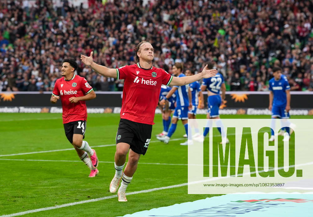 Lars Gindorf (Hannover 96, 25) reagiert nach seinem Tor in der ersten Halbzeit. GER, Hannover 96 vs Karlsruher SC, 2. Bundesliga, 4. Spieltag, Saison 2026-27, Heinz von Heiden Arena, Hannover, 04.09.2026 DFL REGULATIONS PROHIBIT ANY USE OF PHOTOGRAPHS AS IMAGE SEQUENCES AND OR QUASI-VIDEO GER, Hannover 96 vs Karlsruher SC, 2. Bundesliga, 4. Spieltag, Saison 2026-27, 04.09.2026 Hannover