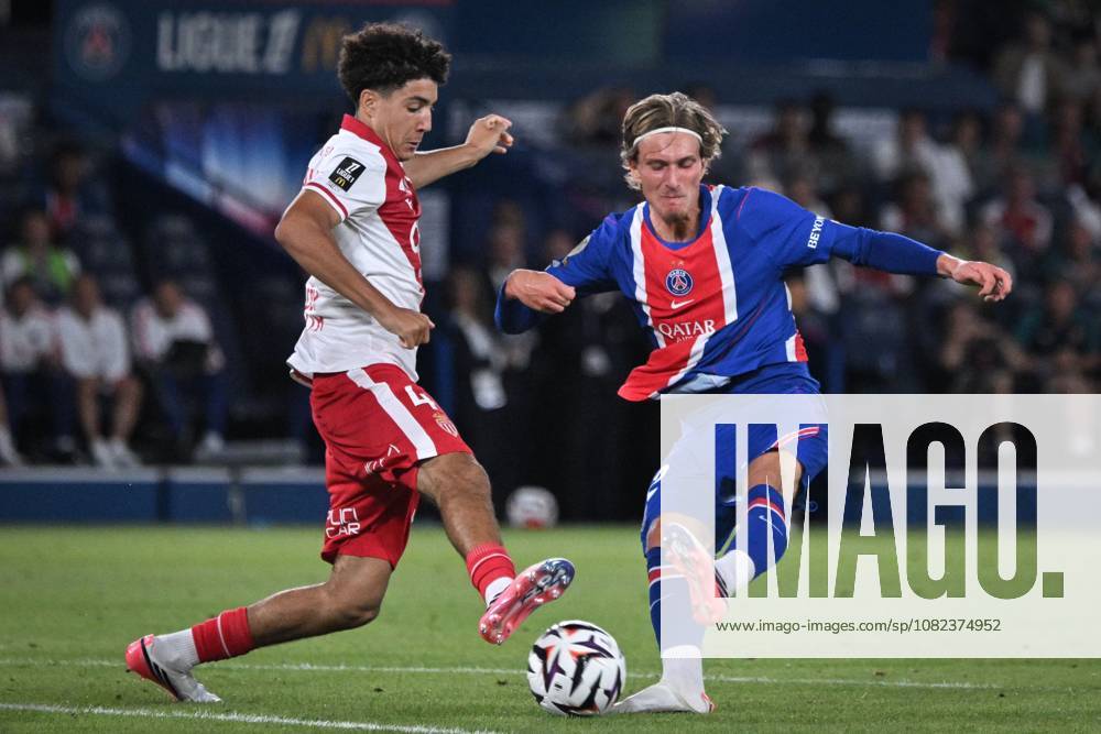 Paris, ŽLe-De-France, FR: PARIS, FRANCE - SEPTEMBER 4, 2026: Paris Saint-Germainâ€⠢s forward Mika Marcel Godts kicks the ball during the French L1 football match between Paris Saint-Germain and AS Monaco at the Parc des Princes stadium in Paris on September 4, 2026. Ligue 1 PSG Vs AS Monaco - ZUMAq101 20260904_zna_q101_271