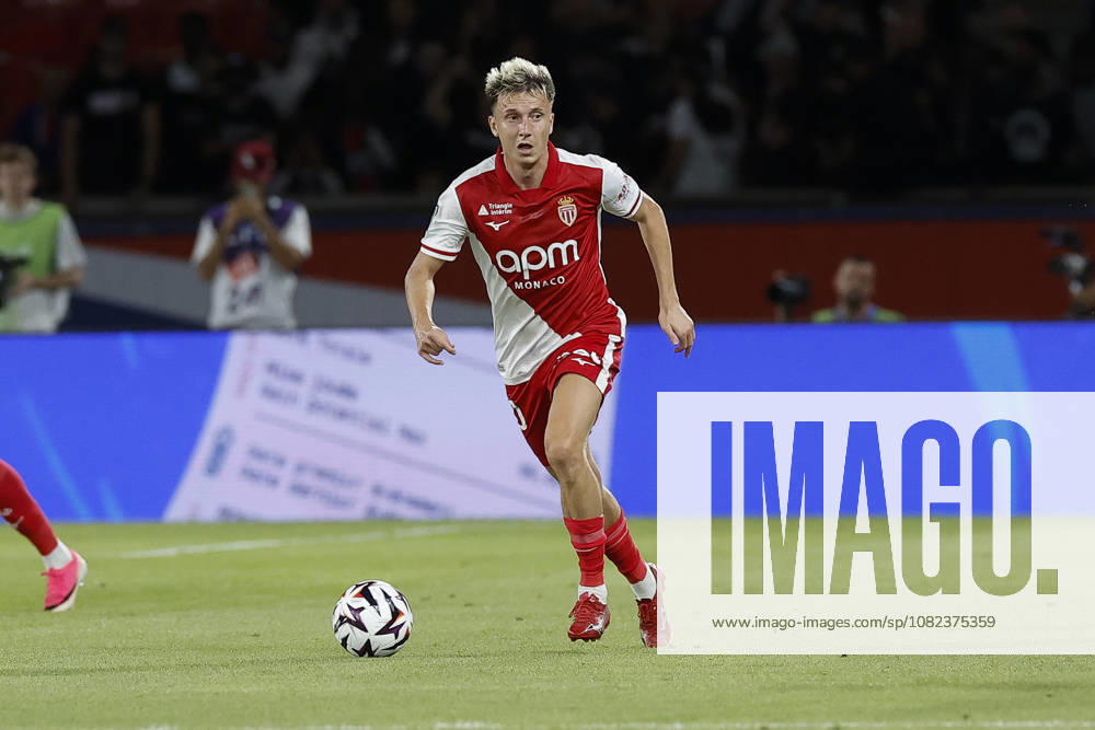 Aleksandr GOLOVIN of AS MONACO Paris BRUNNER of AS MONACO in action during League 1 McDonald s, Day 03 match between PSG and AS MONACO at Parc Des Princes stadium - on September 04 2026. Paris - France Paris France - ZUMAb253 20260904_zsp_b253_048