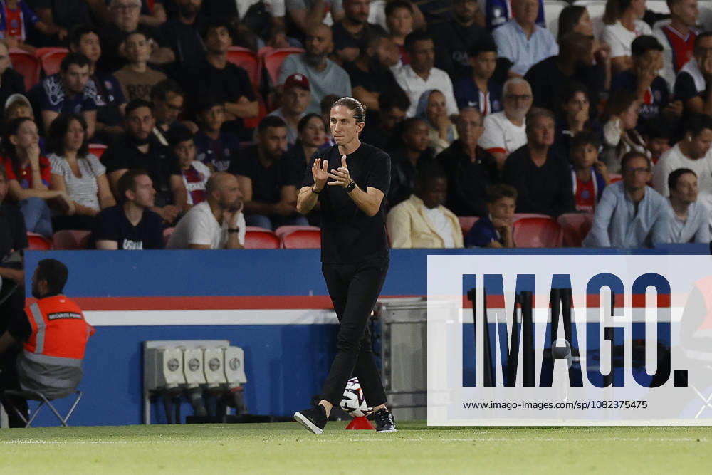 LuoÂ­s Filipe head coach of AS MONACO in action during League 1 McDonald s, Day 03 match between PSG and AS MONACO at Parc Des Princes stadium - on September 04 2026. Paris - France Paris France - ZUMAb253 20260904_zsp_b253_067