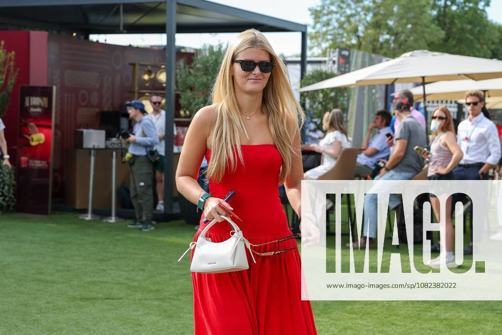 Lebensgefaehrtin Alicia Torriani von Oliver Bearman (MoneyGramm Haas 87), 3 Freies Training, Grosser Preis von Italien, Motorsport, Herren, Formel 1, 05.09.2026 Monza Lombardei Italien