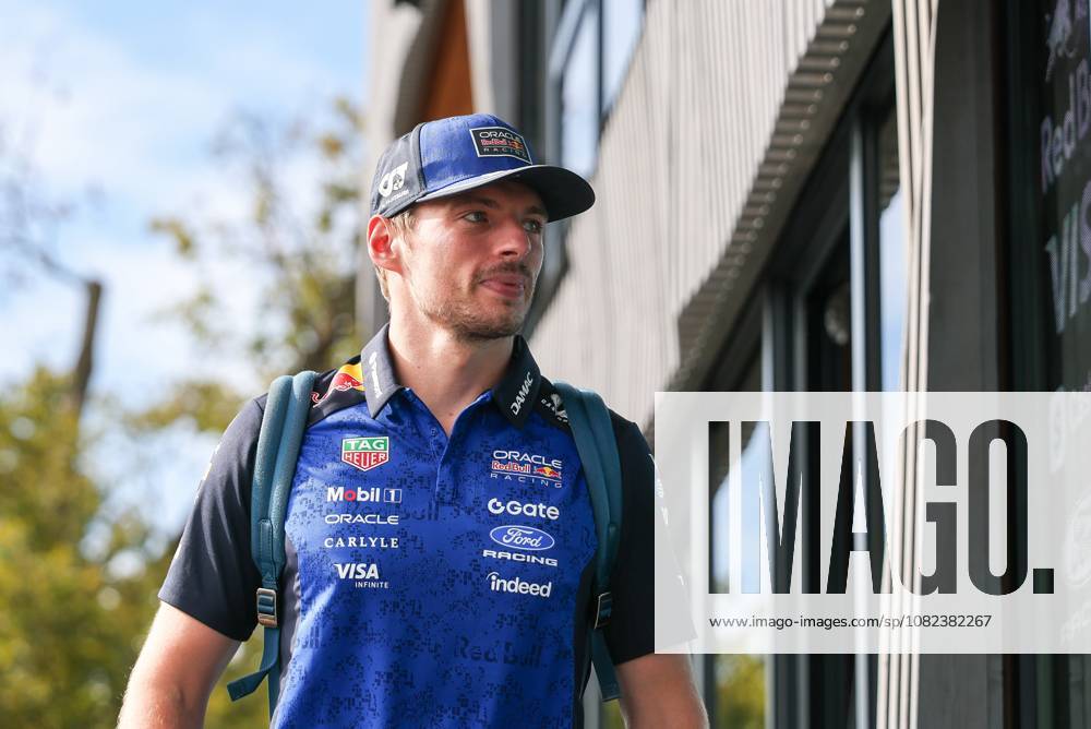 Max Verstappen (Oracle Red Bull Racing 3) kommt am Paddock an, 3 Freies Training, Grosser Preis von Italien, Motorsport, Herren, Formel 1, 05.09.2026 Monza Lombardei Italien
