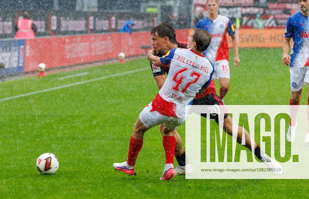Fussball - Saison 2026 2027 - 2. Fussball - Bundesliga - 04. Spieltag: Holstein Kiel KSV Kieler Sportvereinigung Holstein von 1900 ( Störche ) - 1. FC Nürnberg FCN ( Club ) - Sportfoto Zink DaMa - - DFL regulations prohibit any use of photographs as image sequences and or quasi-video - only for editorial use - John Tolkin (47, Holstein Kiel ) Fynn Otto (20, 1. FC Nürnberg FCN )