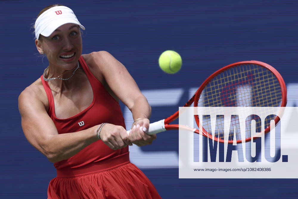 US Open tennis tournament - Day 7 Anastasia Potapova of Austria in action against Amanda Anisimova of the US during the Womens Singles round 3 of the US Open Tennis Championships at the USTA Billie Jean King National Tennis Center in Flushing Meadows, New York, USA, 05 September 2026. The 2026 US Open tournament runs from 23 August through 13 September. FLUSHING MEADOWS NEW YORK United States
