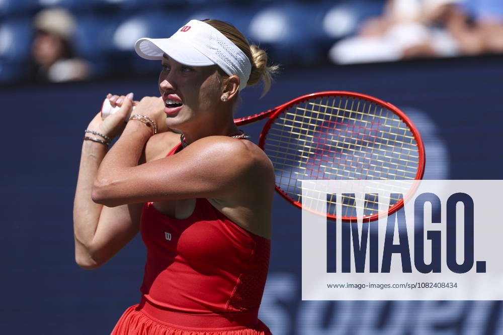 US Open tennis tournament - Day 7 Anastasia Potapova of Austria in action against Amanda Anisimova of the US during the Womens Singles round 3 of the US Open Tennis Championships at the USTA Billie Jean King National Tennis Center in Flushing Meadows, New York, USA, 05 September 2026. The 2026 US Open tournament runs from 23 August through 13 September. FLUSHING MEADOWS NEW YORK United States