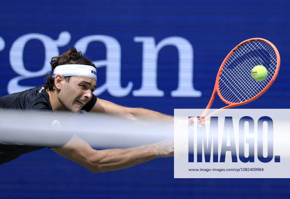 US Open tennis tournament - Day 7 Taylor Fritz of USA in action against Francisco Cerundolo of Argentina during the Mens Singles round 3 of the US Open Tennis Championships at the USTA Billie Jean King National Tennis Center in Flushing Meadows, New York, USA, 05 September 2026. The 2026 US Open tournament runs from 23 August through 13 September. FLUSHING MEADOWS NEW YORK United States