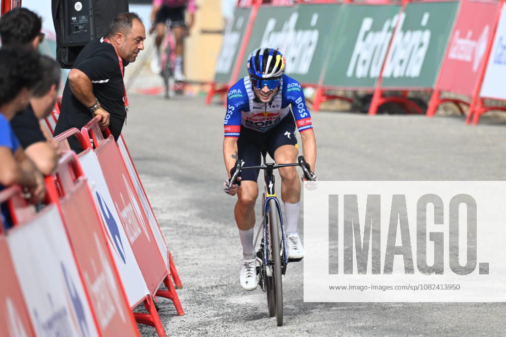 Vuelta A Espana; Tappa 14 Jaen - Sierra De La Pandera; 2026, Red Bull - Bora Hansgrohe; Roglic, Primoz; Sierra De La Pandera;