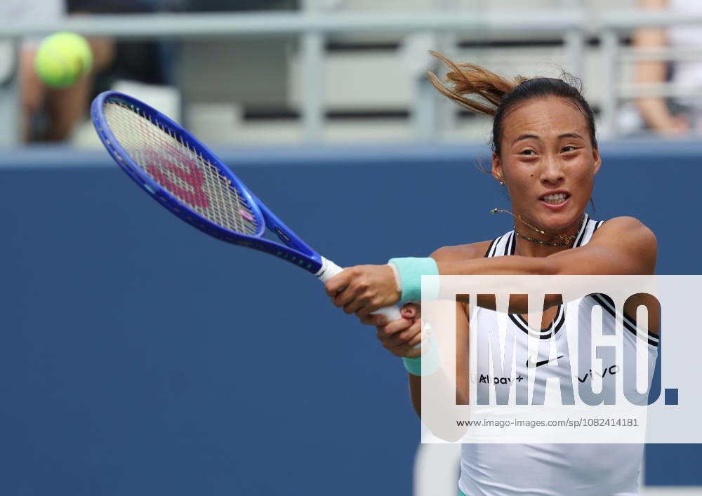 QINWEN ZHENG of China during the match against M. Keys of USA in the third round of Grand Slam tournament US Open. New York, USA. Tennis: US Open - Qinwen Zheng - ZUMAc278 20260905_zsp_c278_040