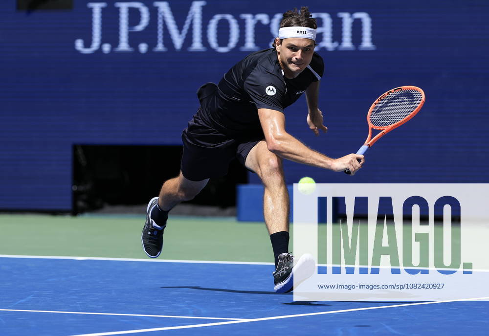 US Open tennis tournament - Day 7 Taylor Fritz of USA in action against Francisco Cerundolo of Argentina during the Men‚Äôs Singles round 3 of the US Open Tennis Championships at the USTA Billie Jean King National Tennis Center in Flushing Meadows, New York, USA, 05 September 2026. The 2026 US Open tournament runs from 23 August through 13 September. FLUSHING MEADOWS NEW YORK United States