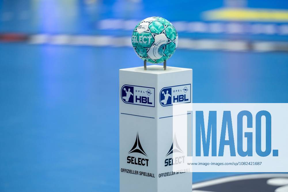 Der Ball der HBL,VfL Gummersbach vs. MT Melsungen,, Opel Handball Bundesliga, Herren , 3. Spieltag, 05.09.2026 Gummersbach NRW Deutschland
