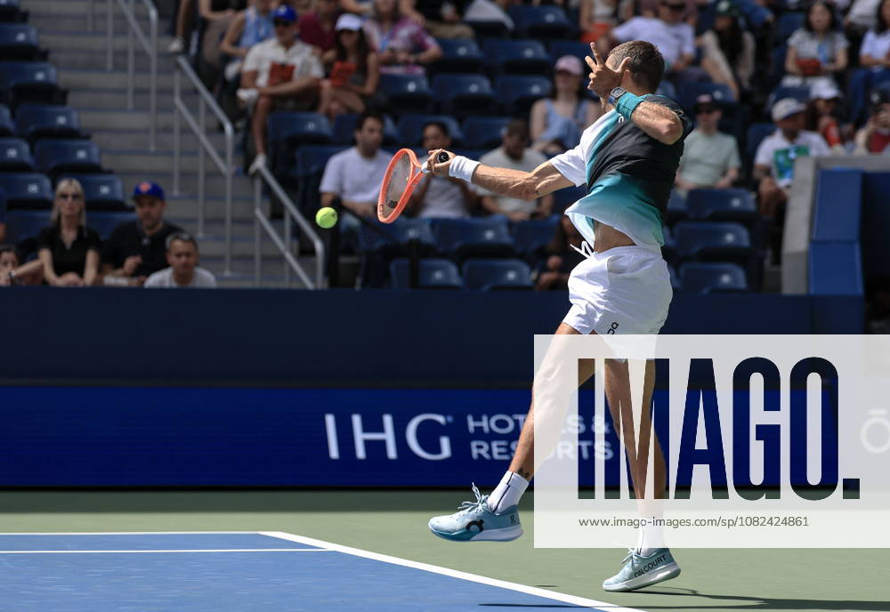 US Open tennis tournament - Day 7 Flavio Cobolli of Italy in action against Alexander Blockx during the Men‚Äôs Singles round 3 of the US Open Tennis Championships at the USTA Billie Jean King National Tennis Center in Flushing Meadows, New York, USA, 05 September 2026. The 2026 US Open tournament runs from 23 August through 13 September. FLUSHING MEADOWS NEW YORK United States
