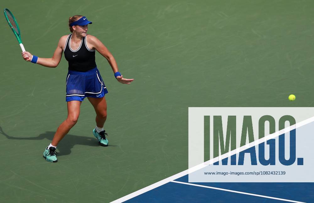 Mirra Andreeva of Russia in action 2026 US Open, Day Seven, USTA Billie Jean King National Tennis Center, New York, USA - 05 Sep 2026New York USTA Billie Jean King National T New York (NY) United States of America