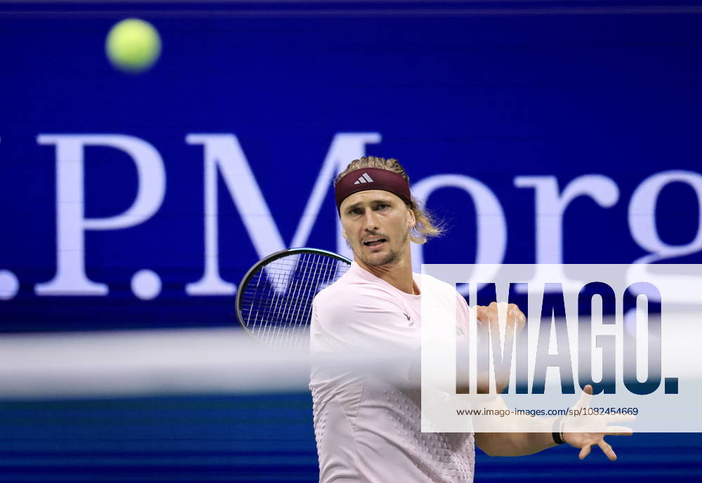 US Open tennis tournament - Day 7 Alexander Zverev of Germany in action against Alejandro Tabilo of Chile during the Men s Singles third round of the US Open Tennis Championships in Flushing Meadows, New York, USA, 05 September 2026. FLUSHING MEADOWS NEW YORK United States