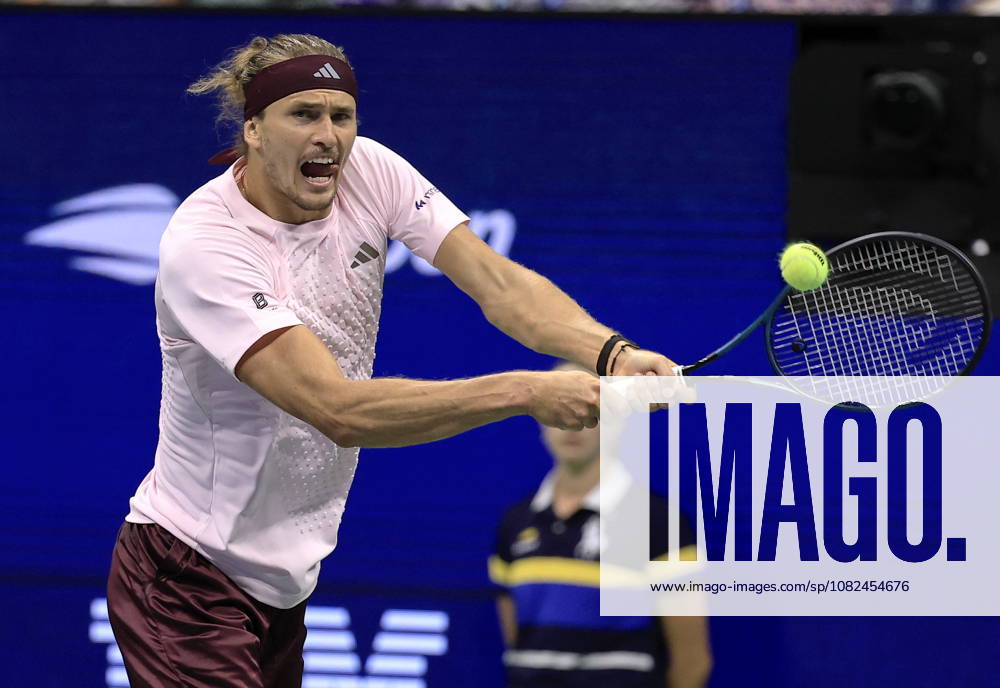 US Open tennis tournament - Day 7 Alexander Zverev of Germany in action against Alejandro Tabilo of Chile during the Men s Singles third round of the US Open Tennis Championships in Flushing Meadows, New York, USA, 05 September 2026. FLUSHING MEADOWS NEW YORK United States