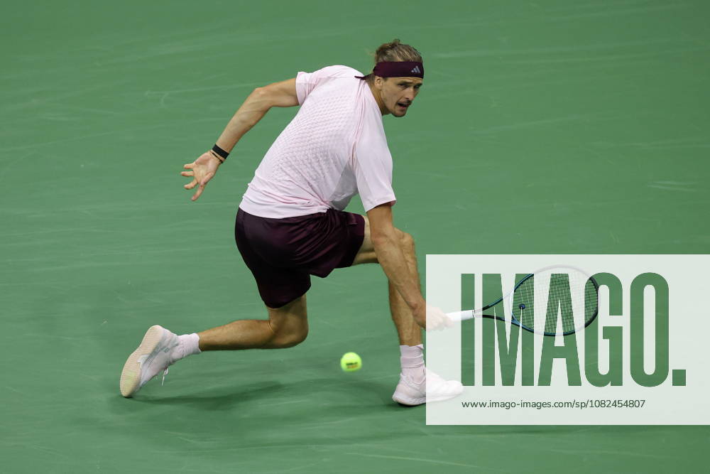 US Open tennis tournament - Day 7 Alexander Zverev of Germany in action against Alejandro Tabilo of Chile during the Mens Singles third round of the US Open Tennis Championships in Flushing Meadows, New York, USA, 05 September 2026. FLUSHING MEADOWS NEW YORK United States