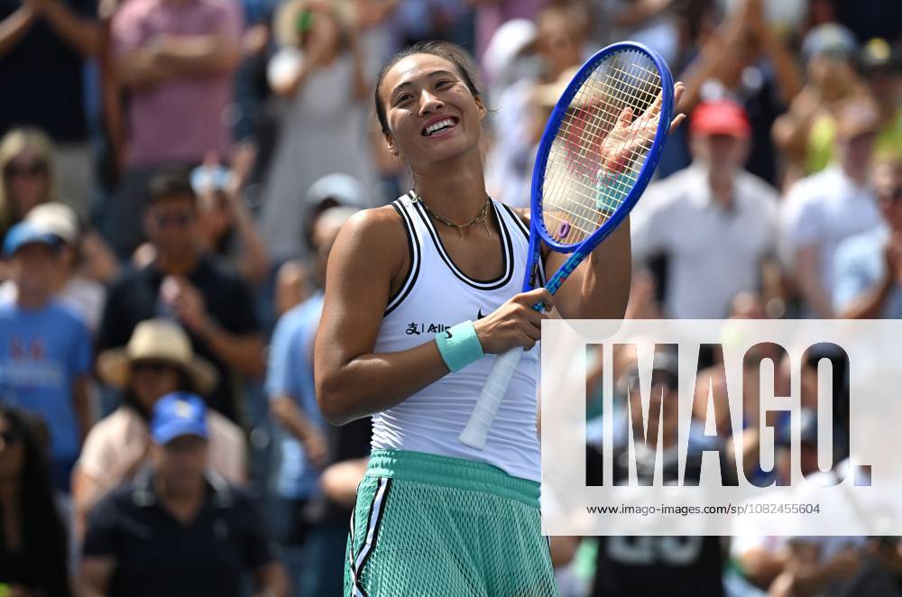 (260906) -- NEW YORK, Sept. 6, 2026 -- Zheng Qinwen celebrates after the women s singles third round match betweetn Zheng Qinwen of China and Madison Keys of the United States at the 2026 US Open tennis championships in New York, the United States, Sept. 5, 2026. ) (SP)U.S.-NEW YORK-TENNIS-US OPEN-WOMEN S SINGLES LixRui