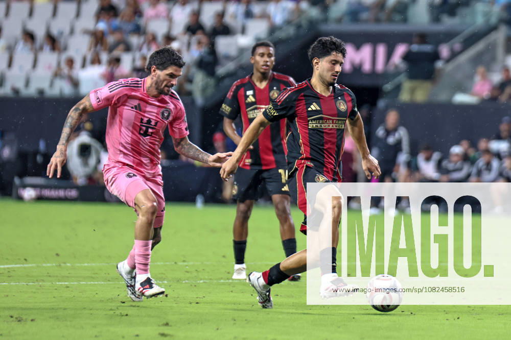 RODRIGO DE PAUL (7) of Inter Miami CF and STEVEN ALZATE (7) of Atlanta United battle for a ball during a Major League soccer match between Inter Miami CF and Atlanta United FC Soccer 2026: Inter Miami CF 2:2 Atlanta United FC. - ZUMAa257 20260905_zsp_a257_010