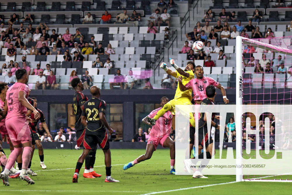 YANNICK BRIGHT (42) of Inter Miami CF battles for a ball with JUNIOR ALONSO (6) and LUCAS HOYOS (1) of Atlanta United during a Major League soccer match between Inter Miami CF and Atlanta United FC Soccer 2026: Inter Miami CF 2:2 Atlanta United FC. - ZUMAa257 20260905_zsp_a257_027