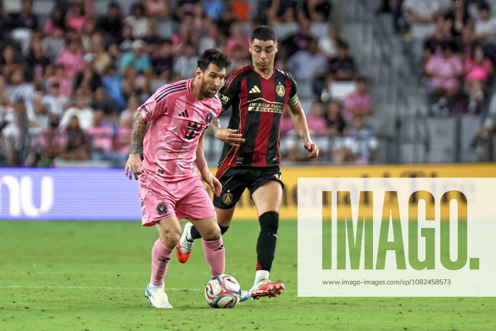 LIONEL MESSI (10) of Inter Miami CF controls a ball during a Major League soccer match between Inter Miami CF and Atlanta United FC Miami USA - ZUMAa257 20260905_zsp_a257_018