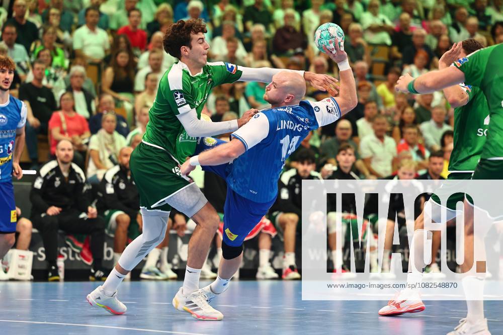 Marti Soler (HSG Wetzlar) im Zweikampf mit Peter Walz (ThSV Eisenach) GER, HSG Wetzlar vs ThSV Eisenach, Handball, Opel Handball-Bundesliga, 3. Spieltag, Spielzeit 2026 2027, 07.09.2026 GER, HSG Wetzlar vs ThSV Eisenach, Handball, Opel Handball-Bundesliga, 3. Spieltag, Spielzeit 2026 2027, 07.09.2026 Wetzlar