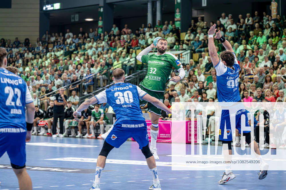 OPEL Handball Bundesliga; HSG Wetzlar - ThSV Eisenach, 07.09.26 Nikolaj Laesoe (HSG Wetzlar, 32), Dominik Solak (ThSV Eisenach, 30), Tillman Leu (ThSV Eisenach, 99) OPEL Handball Bundesliga; HSG Wetzlar - ThSV Eisenach: Wetzlar, 07.09.26