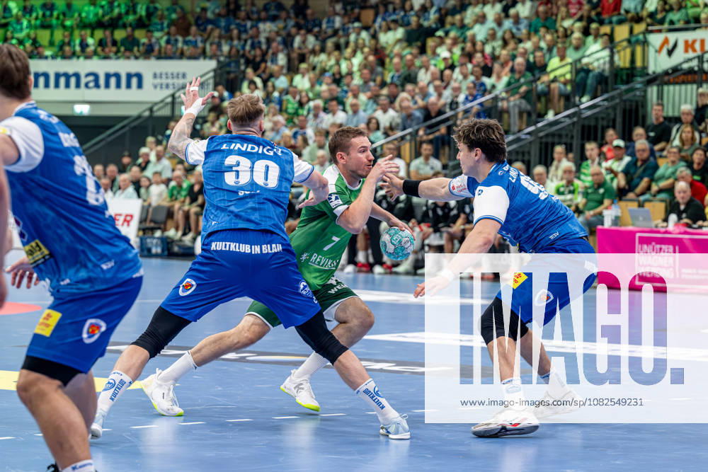 OPEL Handball Bundesliga; HSG Wetzlar - ThSV Eisenach, 07.09.26 Dominik Mappes (HSG Wetzlar, 7), Dominik Solak (ThSV Eisenach, 30), Tillman Leu (ThSV Eisenach, 99) OPEL Handball Bundesliga; HSG Wetzlar - ThSV Eisenach: Wetzlar, 07.09.26