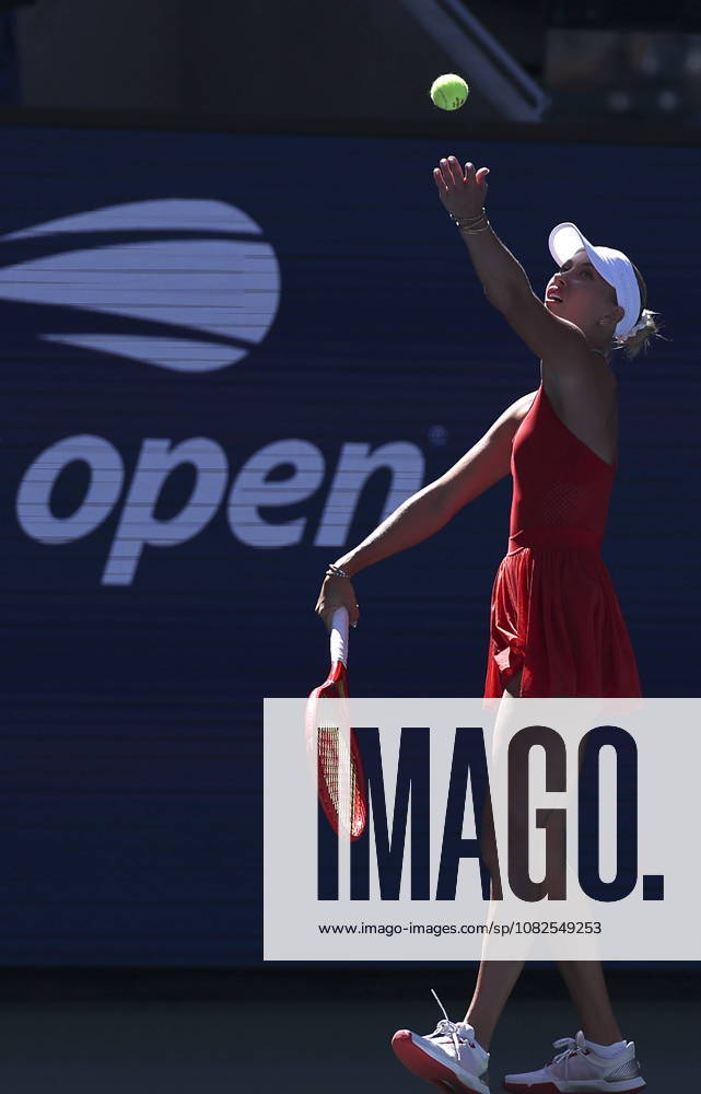 US Open tennis tournament - Day 9 Anastasia Potapova of Austria serves against Mirra Andreeva of Russia during the Women s Singles round 4 of the US Open Tennis Championships at the USTA Billie Jean King National Tennis Center in Flushing Meadows, New York, USA, 07 September 2026. The 2026 US Open tournament runs from 23 August through 13 September. FLUSHING MEADOWS NEW YORK United States