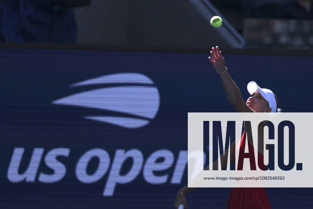 US Open tennis tournament - Day 9 Anastasia Potapova of Austria serves against Mirra Andreeva of Russia during the Women s Singles round 4 of the US Open Tennis Championships at the USTA Billie Jean King National Tennis Center in Flushing Meadows, New York, USA, 07 September 2026. The 2026 US Open tournament runs from 23 August through 13 September. FLUSHING MEADOWS NEW YORK United States