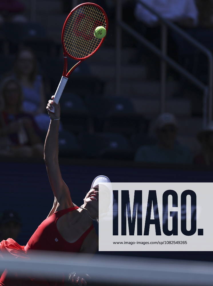 US Open tennis tournament - Day 9 Anastasia Potapova of Austria serves against Mirra Andreeva of Russia during the Women s Singles round 4 of the US Open Tennis Championships at the USTA Billie Jean King National Tennis Center in Flushing Meadows, New York, USA, 07 September 2026. The 2026 US Open tournament runs from 23 August through 13 September. FLUSHING MEADOWS NEW YORK United States
