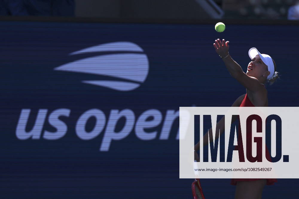 US Open tennis tournament - Day 9 Anastasia Potapova of Austria serves against Mirra Andreeva of Russia during the Women s Singles round 4 of the US Open Tennis Championships at the USTA Billie Jean King National Tennis Center in Flushing Meadows, New York, USA, 07 September 2026. The 2026 US Open tournament runs from 23 August through 13 September. FLUSHING MEADOWS NEW YORK United States